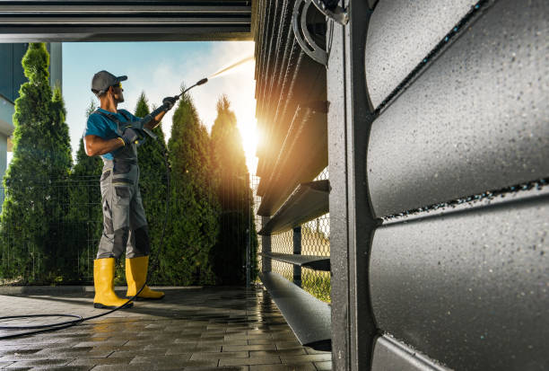 Best Deck Cleaning Services  in Roosevelt Gardens, FL